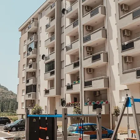 Antunovic 아파트 트레빈예